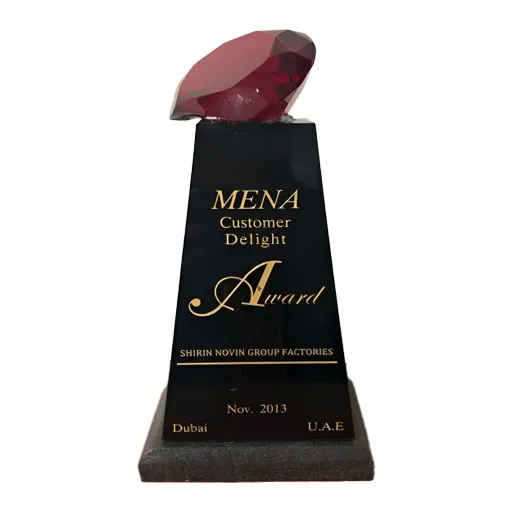 لوح سپاس از برترین صنعتگر خاورمیانه